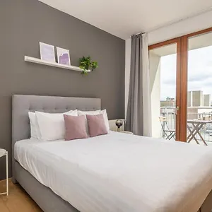 **** מלון דירות Vagabond Downtown הונגריה