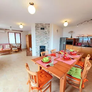https://vip-apartments-in-sozopol.sozopol-hotels.com